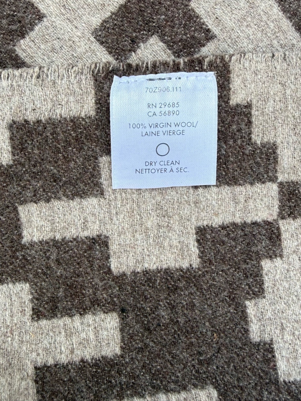 Pendleton wool wrap - Picture 3 of 5